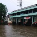 Pintu Air Karet siaga 1 Masyarakat Sekitar Kali Waspada Banjir