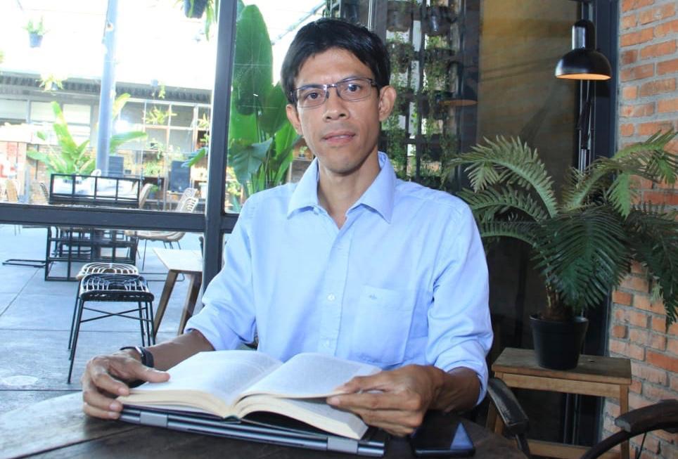 488-pengamat_intelijen_dan_keamanan_stanislaus_riyanta_