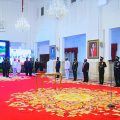 Presiden Jokowi Lantik Perwira Remaja TNI/Polri di Istana Negara
