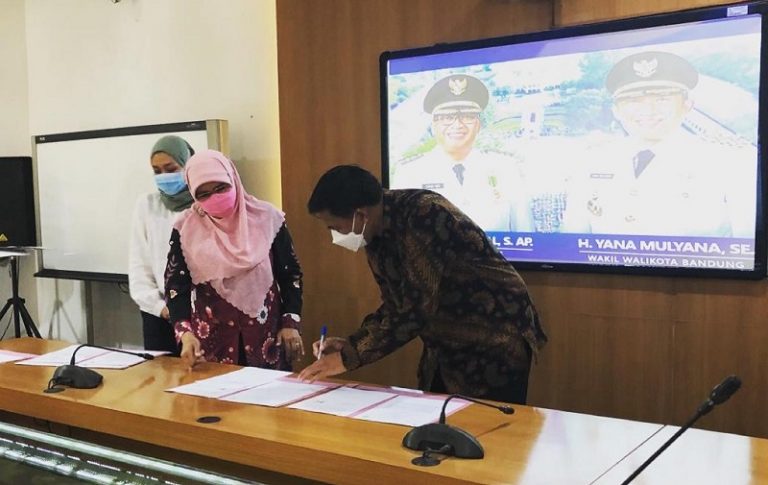 Penandatanganan MoA Puspaga UIN Bandung
