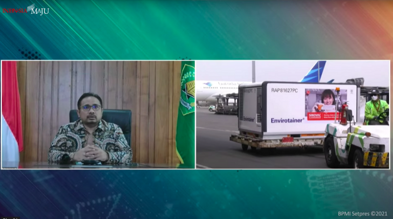 Menag Yaqut Cholil Qoumas dalam keterangan pers menyambut kedatangan 8 juta dosis vaksin Sinovac, Kamis (22/07/2021).