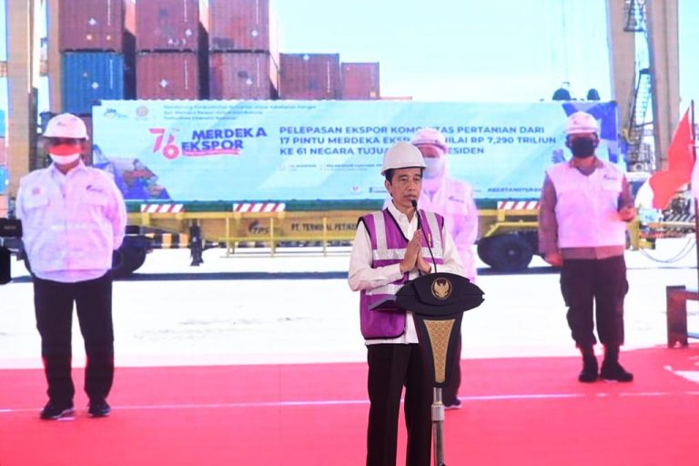 Presiden Jokowi Melepas program Merdeka Ekspor
