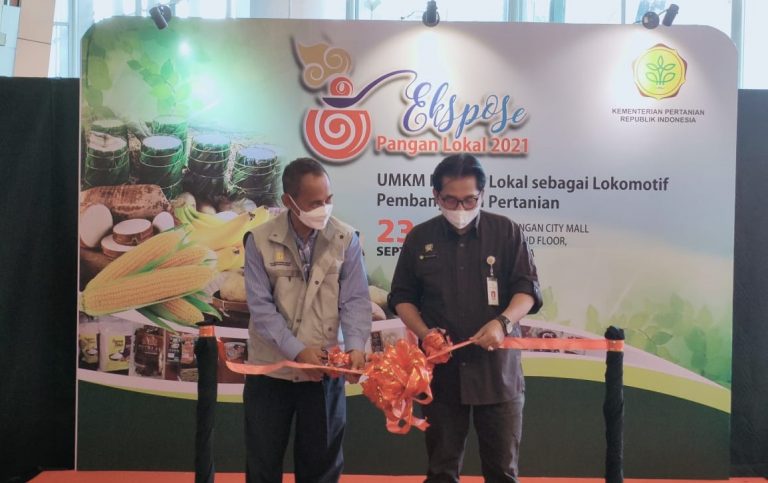 Plt Kepala Badan Ketahanan Pangan (BKP) Kementerian Pertanian Sarwo Edhy, saat membuka Ekspose UMKM (Usaha Mikro, Kecil dan Menengah) pangan lokal di Ground Floor Kuningan City Mall Jakarta, Kamis (23/09/2021).