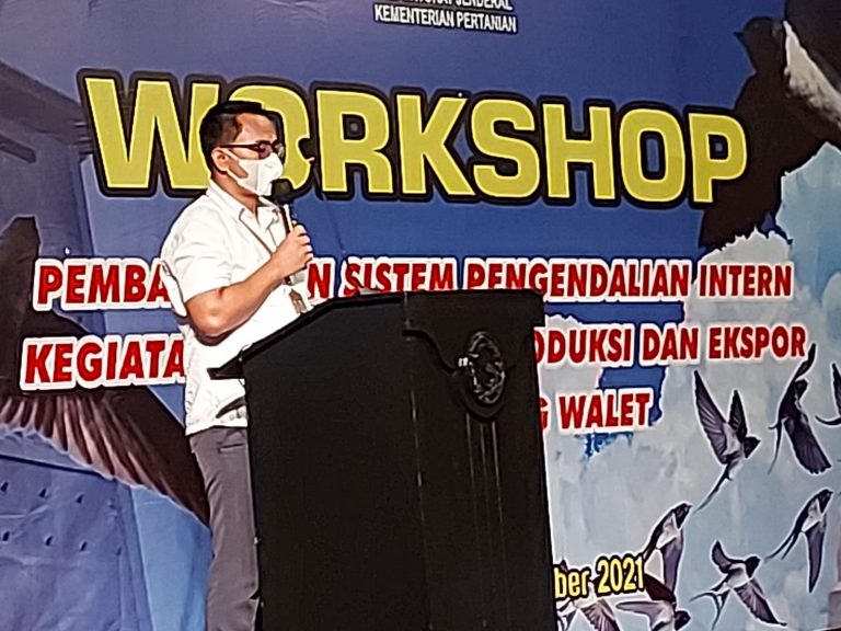 Plt Inspektur Jenderal Kementerian Pertanian, Dr. Ir. Kasdi Subagyono, M.Sc ketika membuka Workshop Pembangunan Sistem Pengendalian Intern Kegiatan Peningkatan Produksi dan Ekspor Sarang Burung Walet, Rabu (28/09) di Yogyakarta.