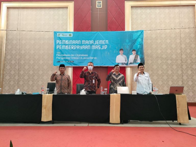 Laznas BSMU bersama dengan PT Bank Syariah Indonesia Tbk melanjutkan bantuan sosial dan pemberdayaan ekonomi masyarakat berbasis masjid