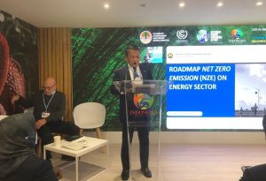 Menteri Energi dan Sumber Daya Mineral (ESDM) Arifin Tasrif saat dialog transisi energi pada gelaran COP ke-26 di Pavilion Indonesia, Glasgow, United Kingdom (4/11)