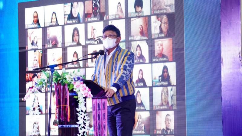 Menteri Komunikasi dan Informatika Johnny G. Plate dalam Webinar HUT ke-63 Provinsi Nusa Tenggara Timur: Mengembangkan Pariwisata Modern di NTT, yang berlangsung secara virtual dari Jakarta, Kamis (16/12/2021).