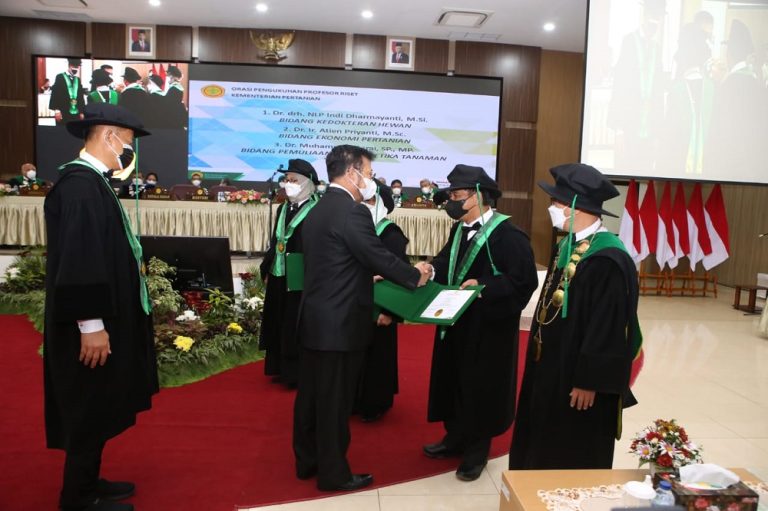Menteri Pertanian Syahrul Yasin Limpo pada Orasi Pengukuhan Tiga Profesor Riset di Kementerian Pertanian di Bogor, Jumat (28/1/2022).
