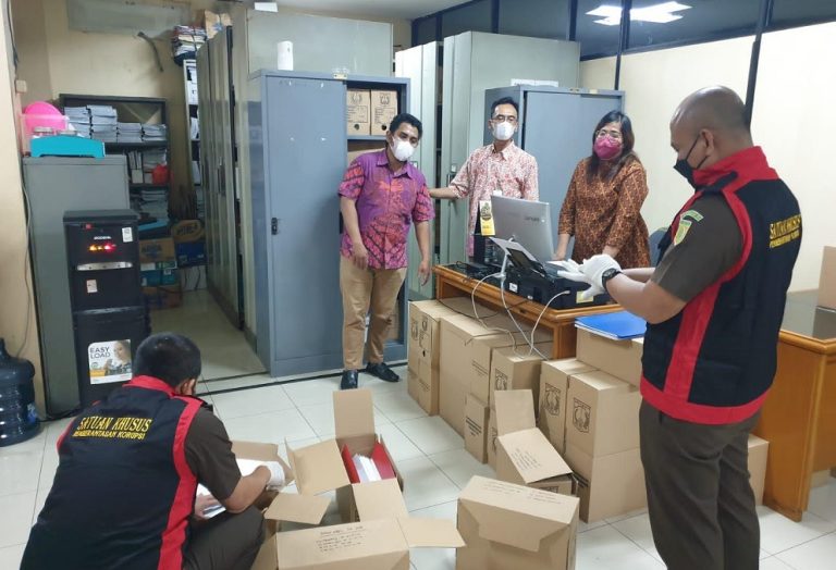 Kejaksaan Tinggi (Kejati) DKI Jakarta menggeledah kantor Dinas Pertamanan dan Hutan Kota Provinsi DKI Jakarta/FOTO: Kejati DKI