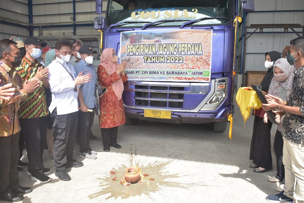 Kementan Bersama Pemda Bima Provinsi NTB Lauching pengiriman jagung di PT. Charoen Pokphand Indonesia (CPI), Desa Monggo, Kec.Mada Pangga, Bima, Nusa Tenggara Barat (NTB), Sabtu(5/3).