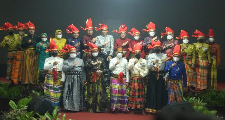 Menteri Pertanian Syahrul Yasin Limpo (Mentan SYL) mengajak masyarakat di Kabupaten Gowa untuk menjaga jejak kejayaan kerajaan Gowa sebagai kerajaan terbesar di belahan timur nusantara. dalam acara peresmian revitalisasi kawasan museum Balla Lompoa, Kamis, (17/3/2022).