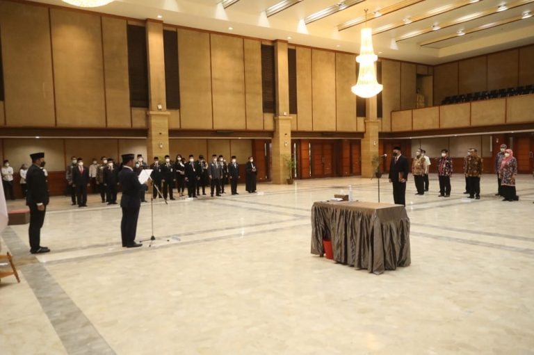 Menteri Pertanian Syahrul Yasin Limpo (Mentan SYL) melantik Jan Samuel Maringka sebagai Inspektur Jenderal Kementan, Rabu, 30 Maret 2022.