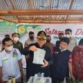 Wakil Menteri Pertanian (Wamentan), Harvick Hasnul Qolbi (tengah) saat meresmikan Pusat Pelatihan Pertanian dan Perdesaan Swadaya (P4S) di Provinsi Riau