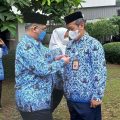 Wamentan Sematkan Satya Lencana Karya kepada Puluhan ASN