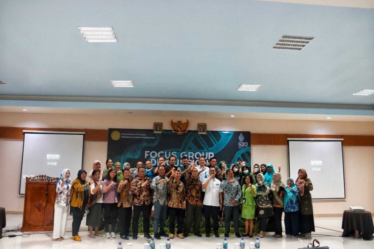 Focus Group Discussion (FGD) Urgensi Uji DNA terhadap Benih Tanaman Perkebunan, Direktur Perbenihan Perkebunan, Ditjen Perkebunan, Kementerian Pertanian Senin (23/5/2020)