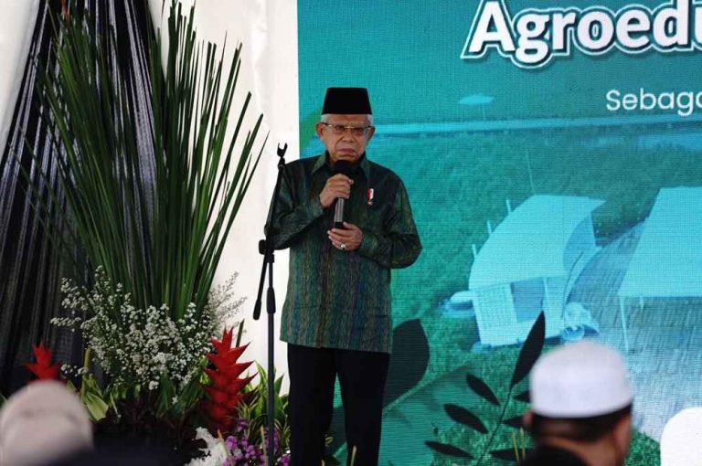 Wakil Presiden RI, KH Maruf Amin saat meresmikan Agroeduwisata Guler Farm Nature yang berlokasi di Desa Kanda Wati, Kecamatan Gunung Kaler, Kabupaten Tangerang, Banten.