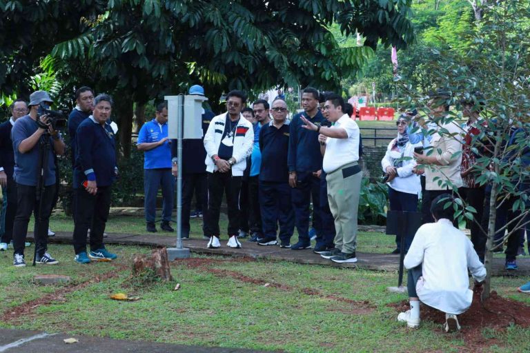 Mentan SYL seusai senam pagi dalam rangka memperingati Hut Korpi yang Ke 51 di halaman kantor pusat Kementan, Jumat, 25 November 2022.
