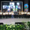 Mentan Berikan 33 Sertifikat Emas ke Champion Petani Milenial, Penyuluh Pertanian, dan P4S