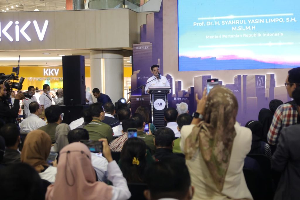 Menteri Pertanian, Syahrul Yasin Limpo (Mentan SYL) Saat menghadiri dan membuka acara Exhibition Accor : City of All di Atrium Tunjungan Plaza Surabaya.