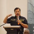 Inspektur Jenderal Kementerian Pertanian Dr Jan S Maringka pada Gelar Wicara Paskah Senior Gerakan Mahasiswa Kristen Indonesia bertempat di Wisma Kinasih Depok (29/4).