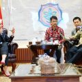 Perwakilan Bank Dunia untuk Indonesia atau Country Director World Bank, Satu Kahkonen saat berkunjung di KAntor Kementan RI.