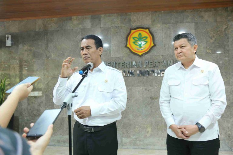 WhatsApp IMenteri Pertanian (Mentan), Andi Amran Sulaimanmage 2023-11-15 at 14.29.57