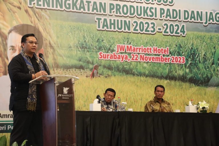 Anggota Ombudsman RI, Yeka Hendra Fatika pada Rapat Koordinasi Upaya Khusus (Upsus) Peningkatan Produksi Padi dan Jagung 2023-2024 di Surabaya, Rabu malam (22/11/2023).