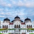 Aceh Serambi Mekah: Memadukan Keunggulan Kopi Gayo, Kearifan Lokal, Pariwisata Halal, dan Ekonomi Sy...