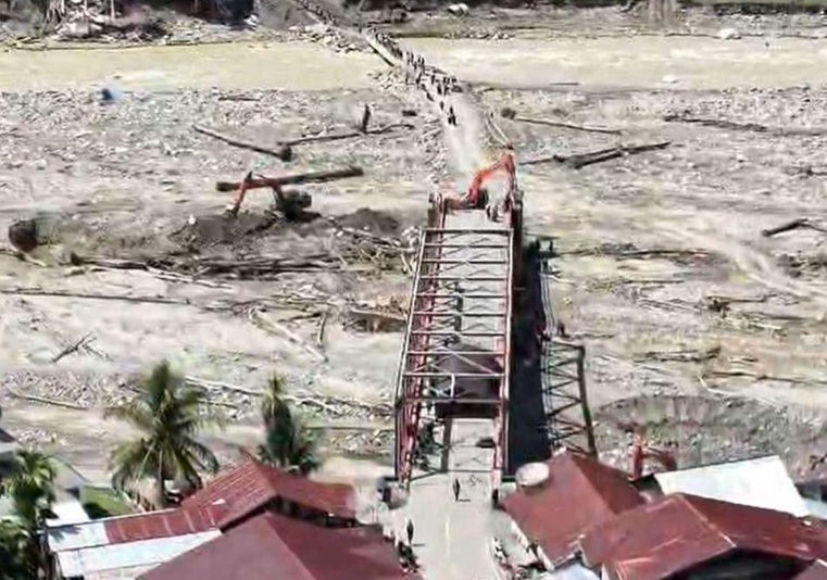 1712 Jalan dan Jembatan rusak di lokasi bencana