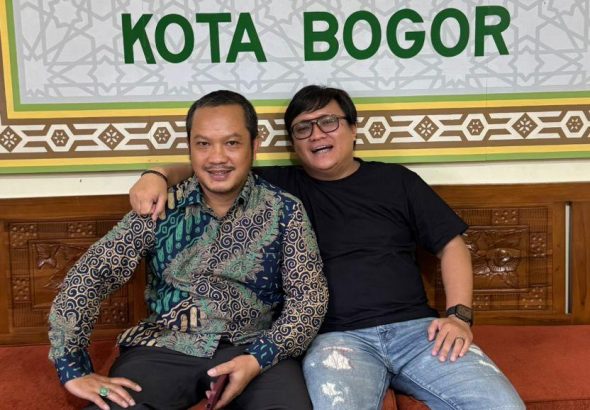 Kepala Kantor Pelayanan Pemenuhan Gizi Bogor, haidir (kiri).
